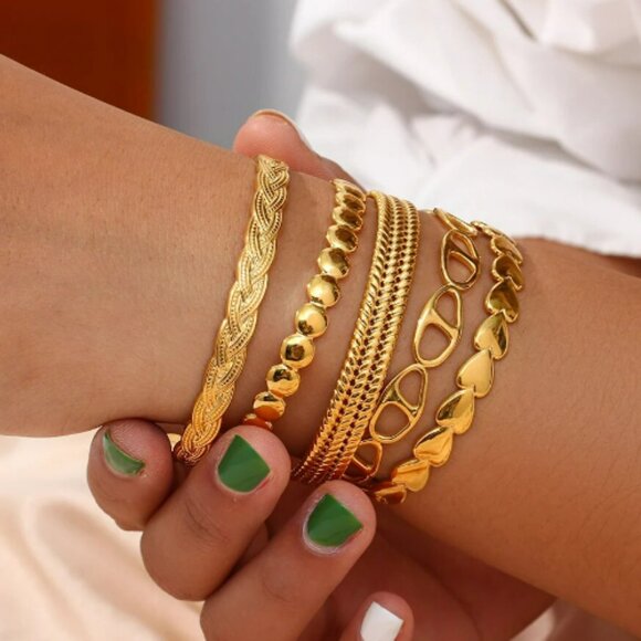 Waterproof Adjustable Stainless Steel Open Cuff Bangle Heart Round - Picture 3 of 3